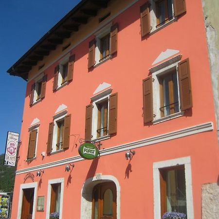Albergo Ristorante Da Neni Mori Exterior photo