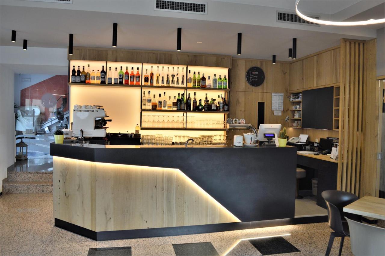 Albergo Ristorante Da Neni Mori Exterior photo