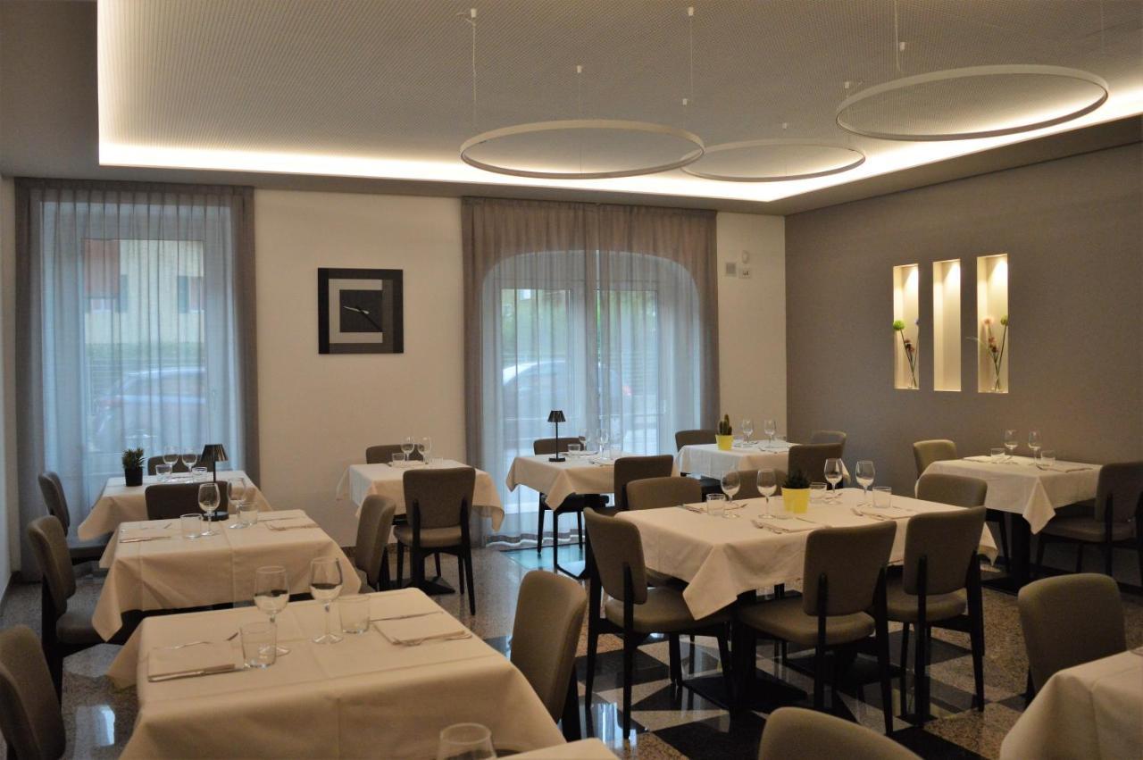 Albergo Ristorante Da Neni Mori Exterior photo